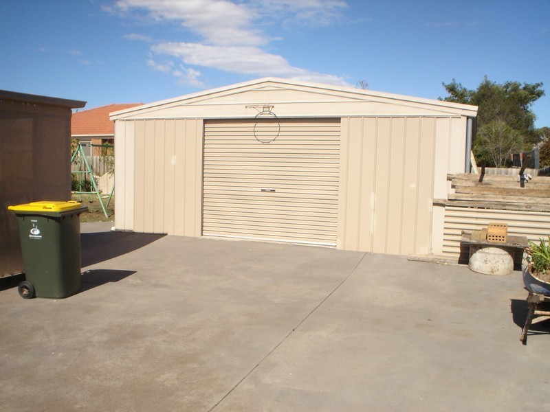 11 Dundee Way, Sydenham VIC 3037