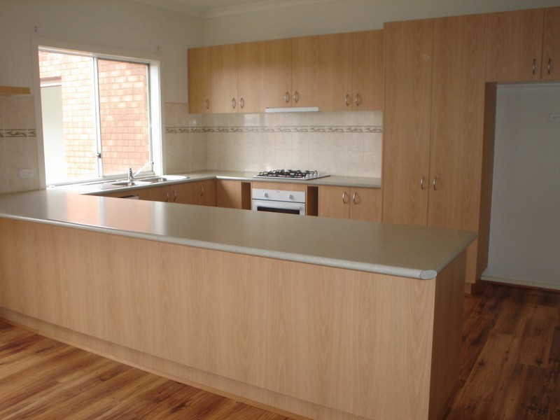 46 Queens Parade, Hillside VIC 3037