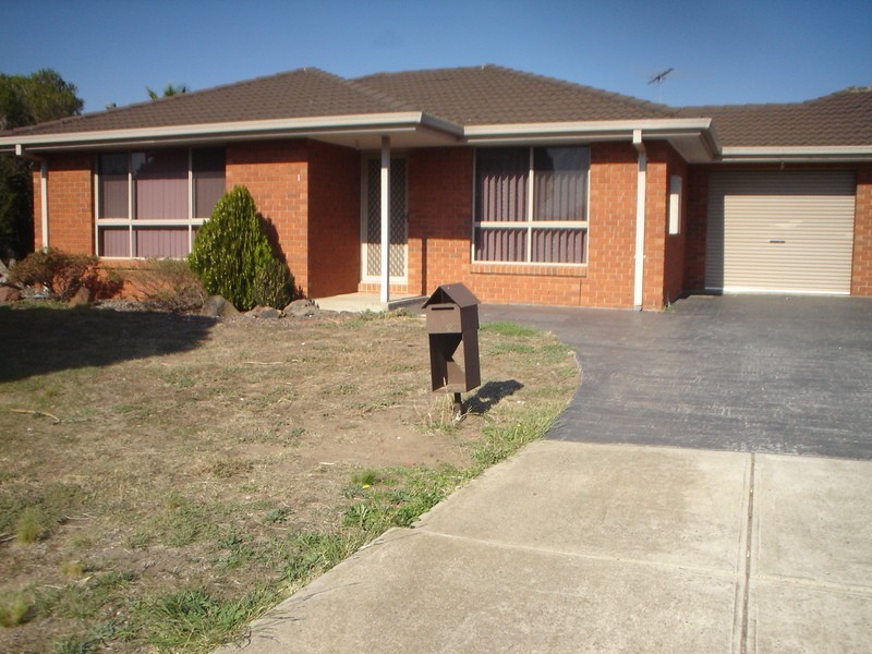 1/27 Roseberry Avenue, Keilor Downs VIC 3038