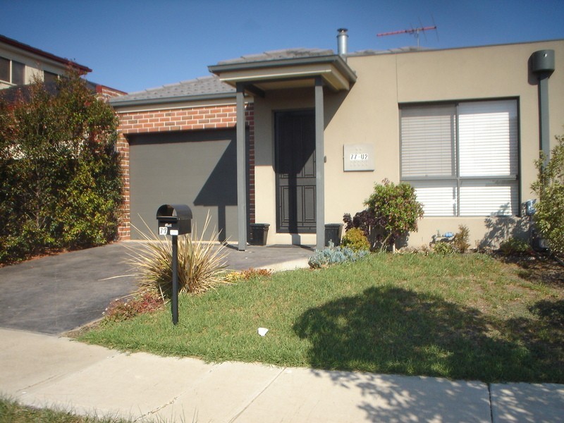 2/77 Allenby Road, Hillside VIC 3037