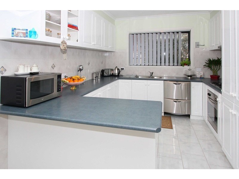 1/12 Marylou Court, Delahey VIC 3037