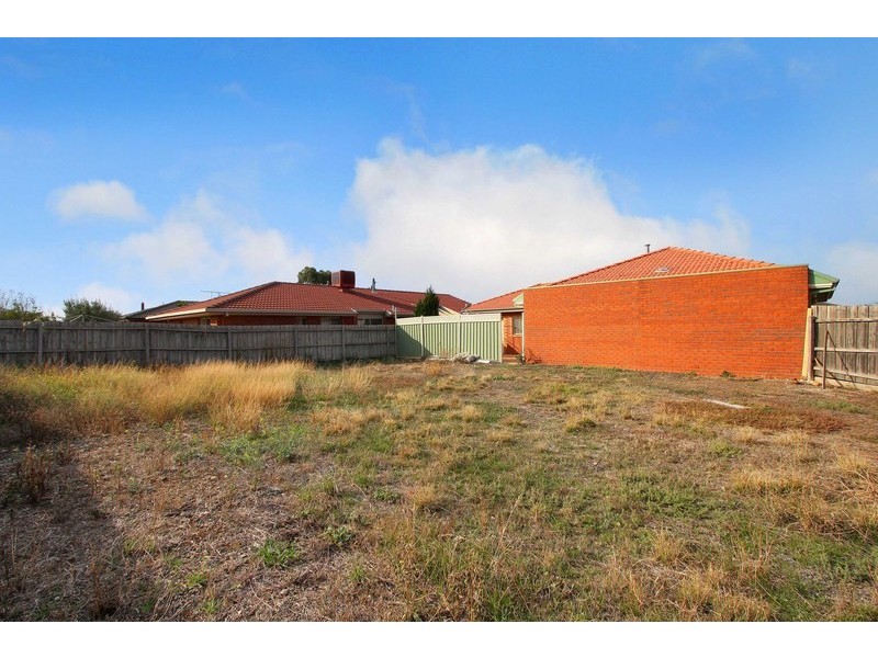 37 Delbridge Drive, Sydenham VIC 3037