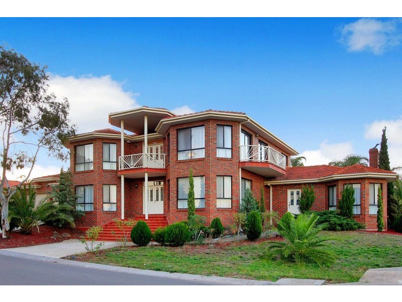 9 Kenswick Drive, Hillside VIC 3037