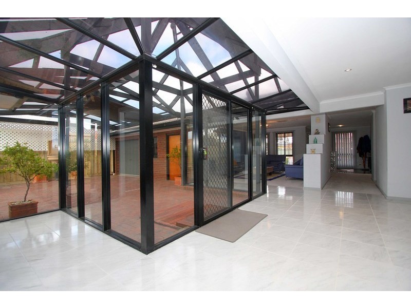 44 Verona Drive, Taylors Lakes VIC 3038