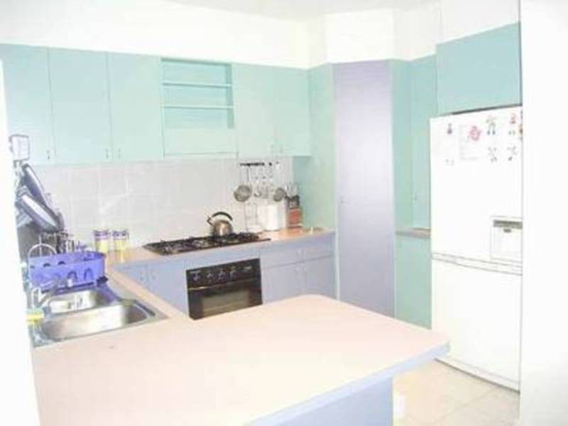 17 Penlow Court, Hillside VIC 3037