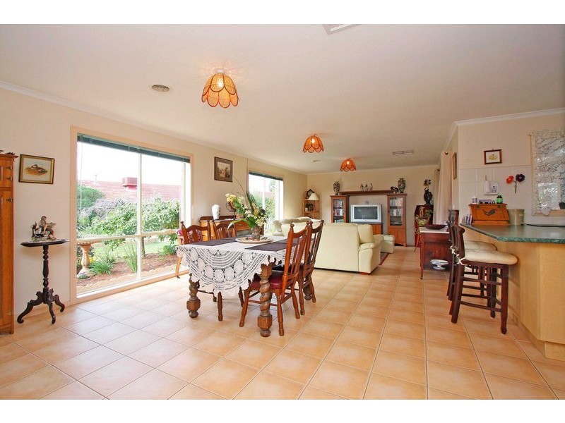 57 Manchester Drive, Sydenham VIC 3037