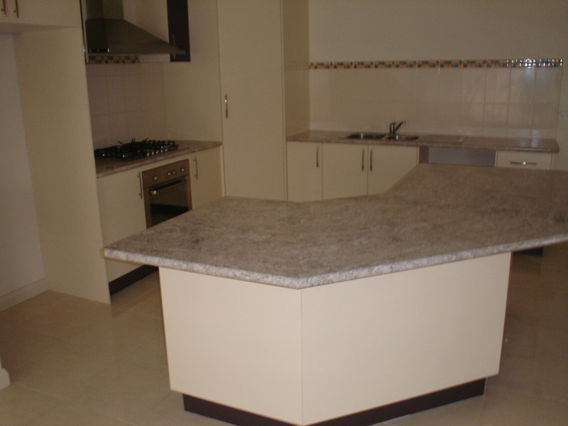 6 Heathcliff Avenue, Deer Park VIC 3023