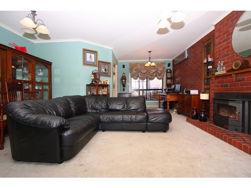 5 Lemco Walk, Delahey VIC 3037