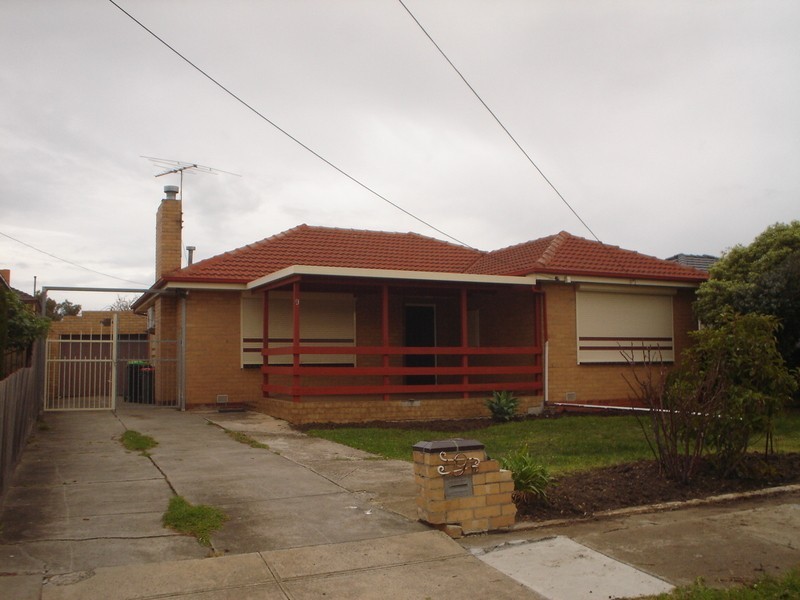 9 Rogerson Street, Avondale Heights VIC 3034