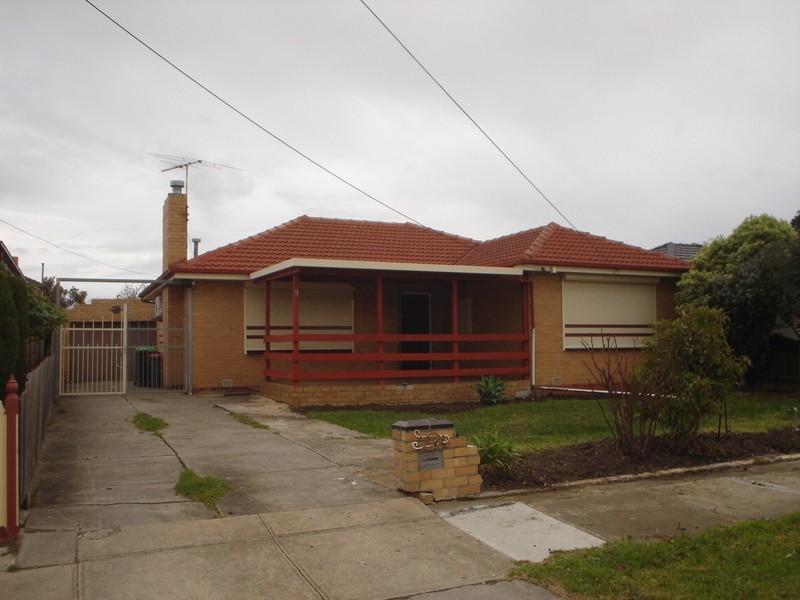 9 Rogerson Street, Avondale Heights VIC 3034