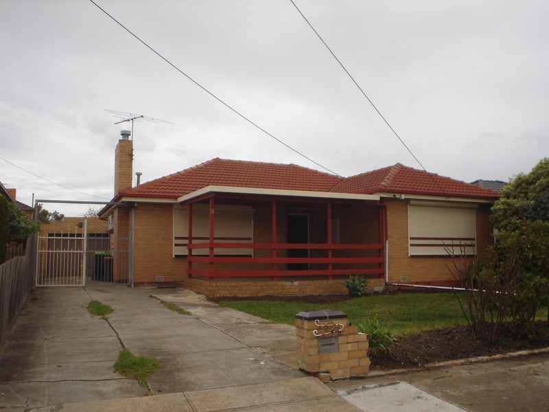 9 Rogerson Street, Avondale Heights VIC 3034