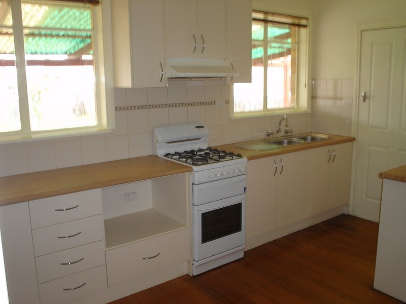 9 Rogerson Street, Avondale Heights VIC 3034