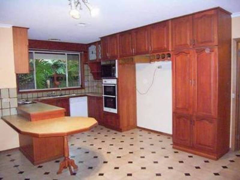 12 Parmelia Drive, Taylors Lakes VIC 3038