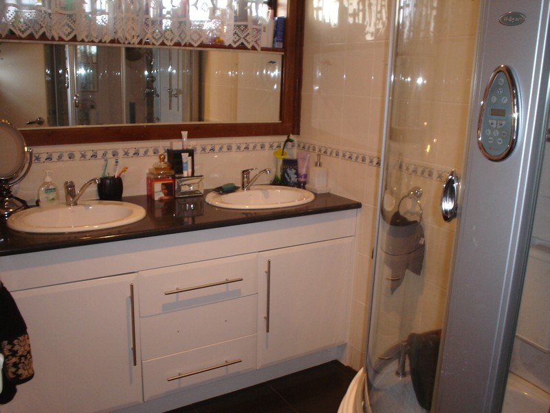 21 Balnarring Drive, Kings Park VIC 3021