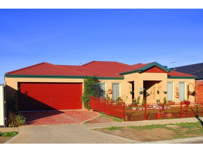 12 Kingston Drive, Taylors Hill VIC 3037