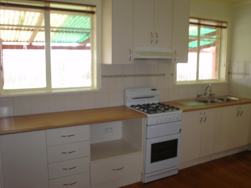9 Rogerson Street, Avondale Heights VIC 3034