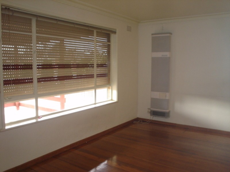 9 Rogerson Street, Avondale Heights VIC 3034