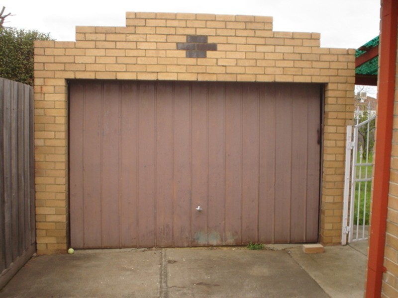 9 Rogerson Street, Avondale Heights VIC 3034