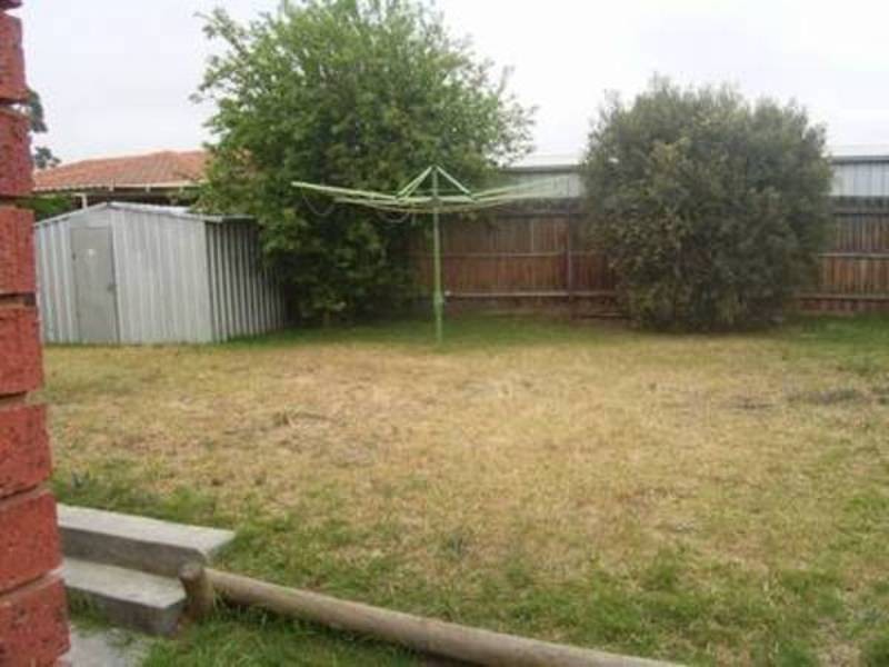 39 Rowan Drive, Kealba VIC 3021