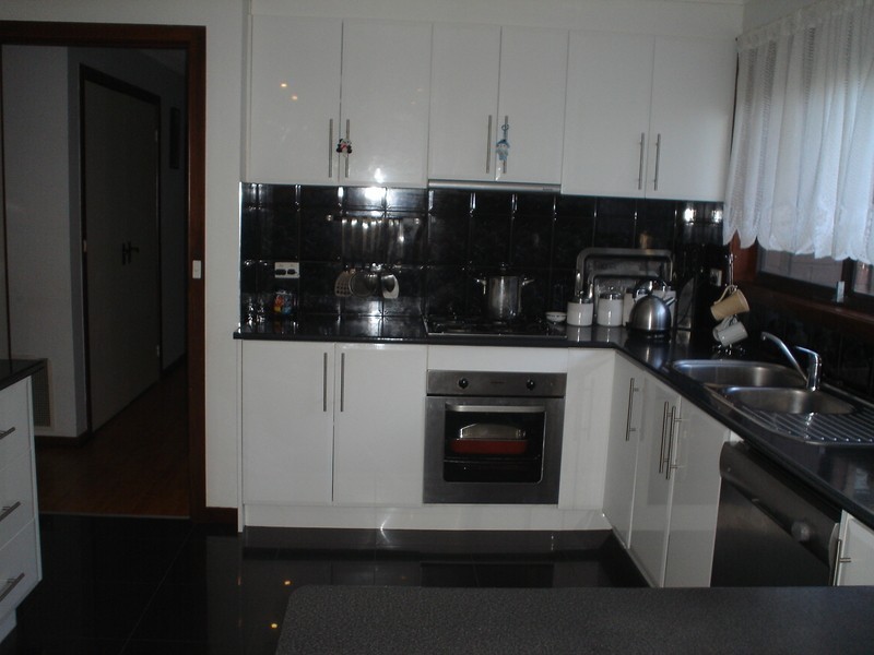 21 Balnarring Drive, Kings Park VIC 3021