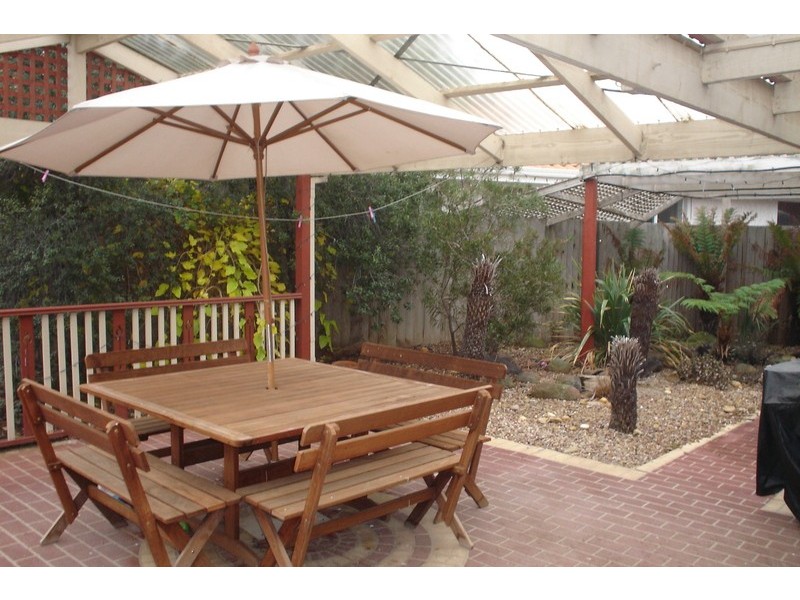 26 Andrea Court, Taylors Lakes VIC 3038