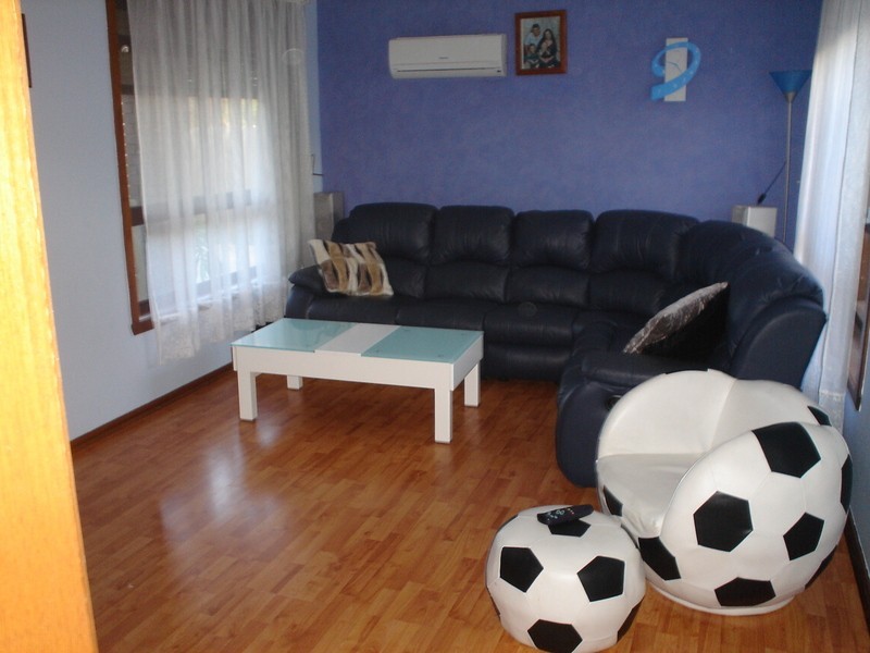 21 Balnarring Drive, Kings Park VIC 3021