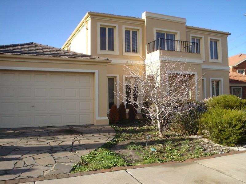 12 Goulburn Way, Taylors Lakes VIC 3038