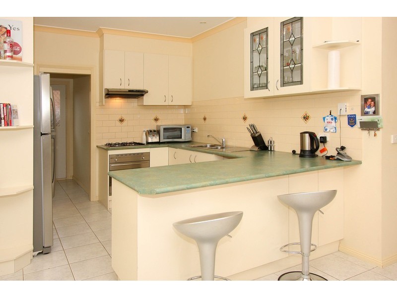 2/18 El Golea Mews, Keilor Downs VIC 3038