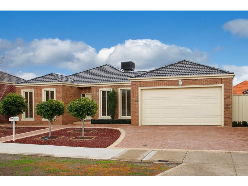 103 Robertsons Road, Taylors Lakes VIC 3038