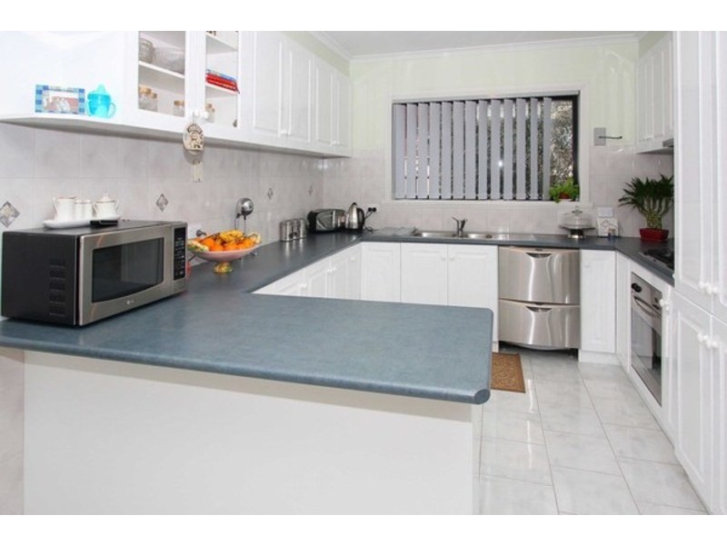 1/12 Marylou Court, Delahey VIC 3037