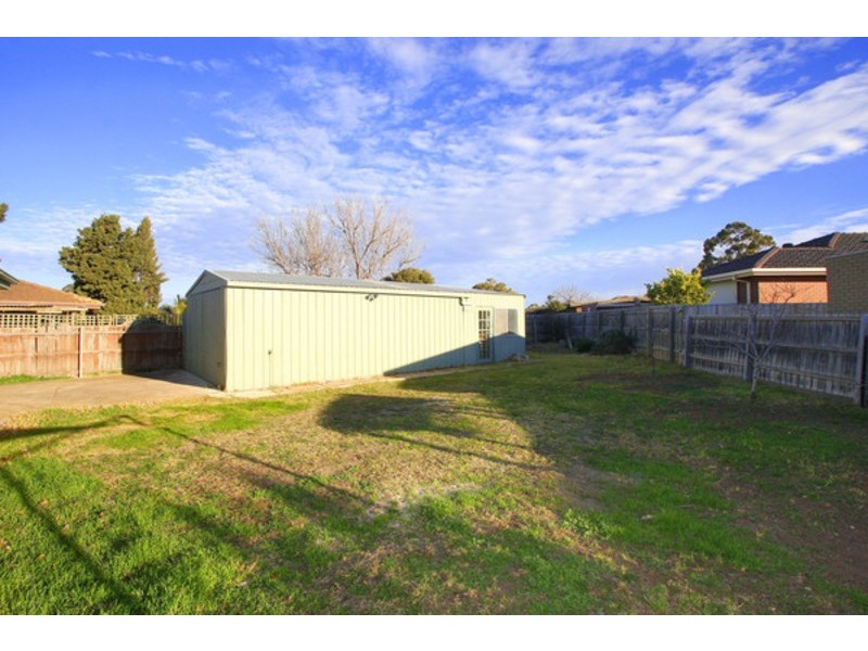 9 Yarram Court, Kings Park VIC 3021