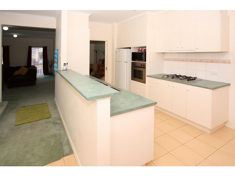 25 Cardinia Crescent, Taylors Hill VIC 3037