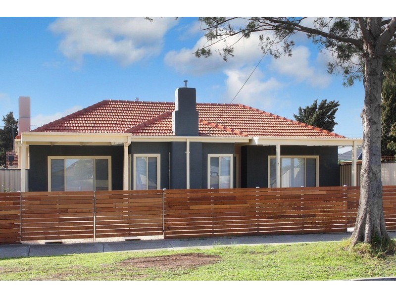 1/114 Biggs Street, St Albans VIC 3021