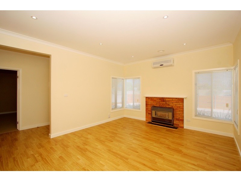 1/114 Biggs Street, St Albans VIC 3021