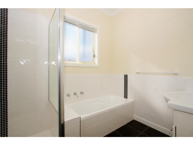 1/114 Biggs Street, St Albans VIC 3021