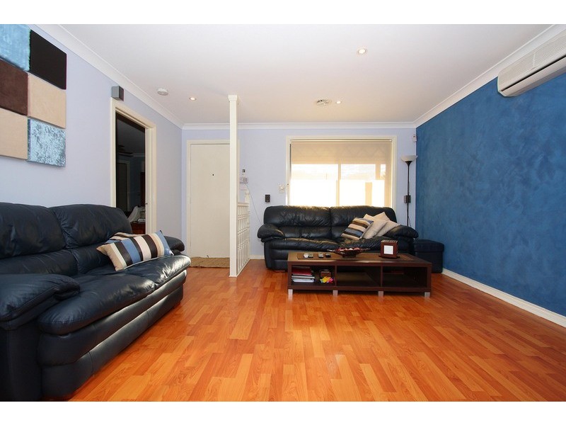 4 Wallace Street, Delahey VIC 3037