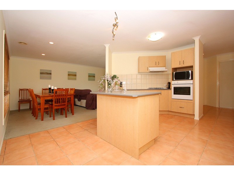 46 Kenswick Drive, Hillside VIC 3037