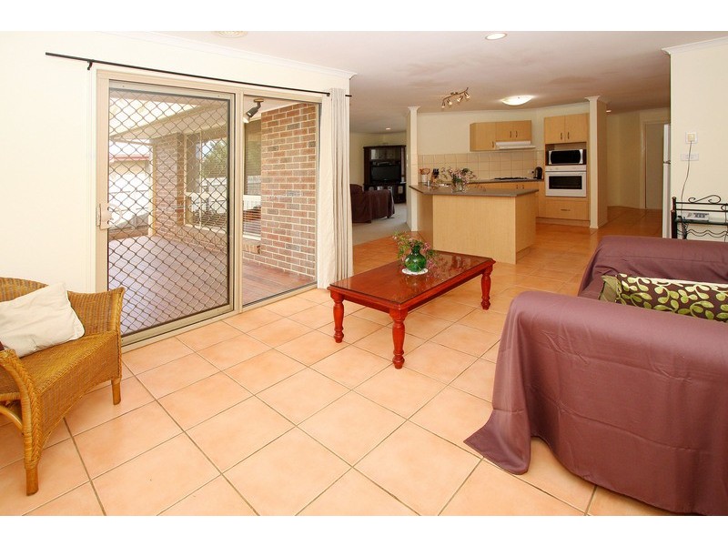 46 Kenswick Drive, Hillside VIC 3037