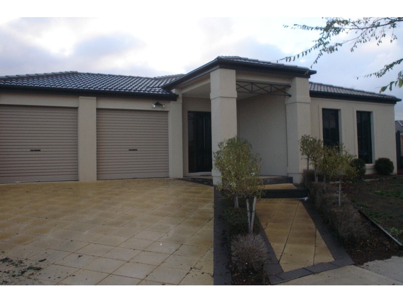 15 Church Avenue, Taylors Hill VIC 3037