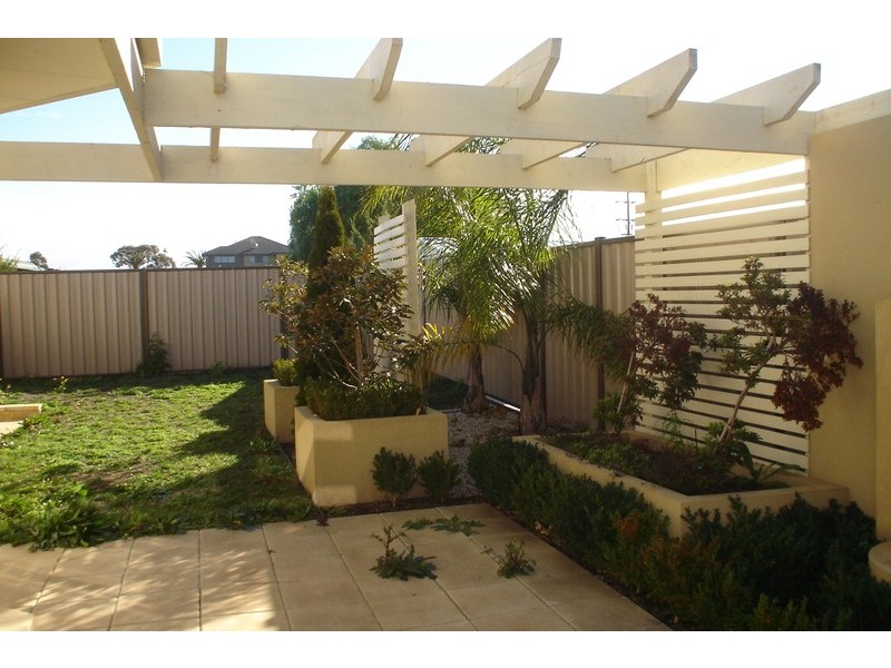 6 Beechwood Grove, Burnside VIC 3023