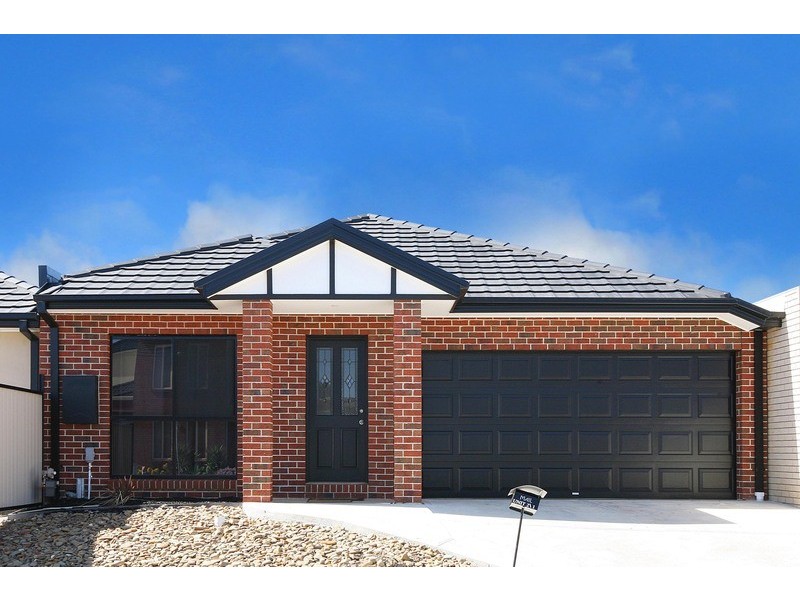 2/1 Westminster Avenue, Hillside VIC 3037