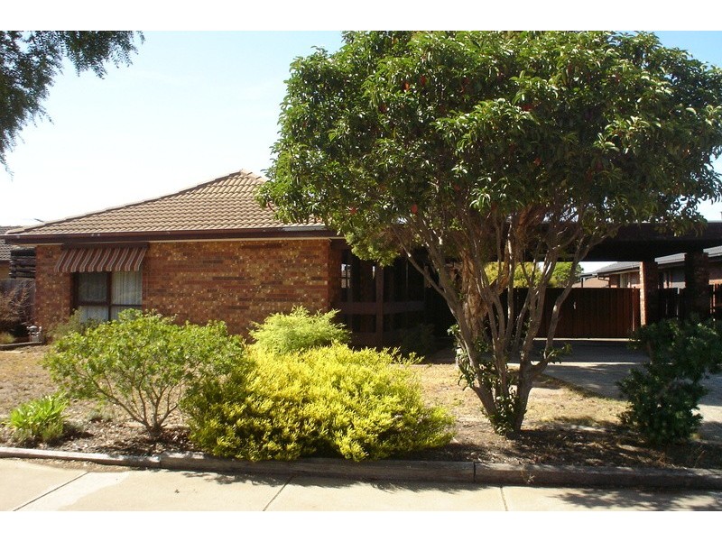 9 Rutherglen Way, Taylors Lakes VIC 3038