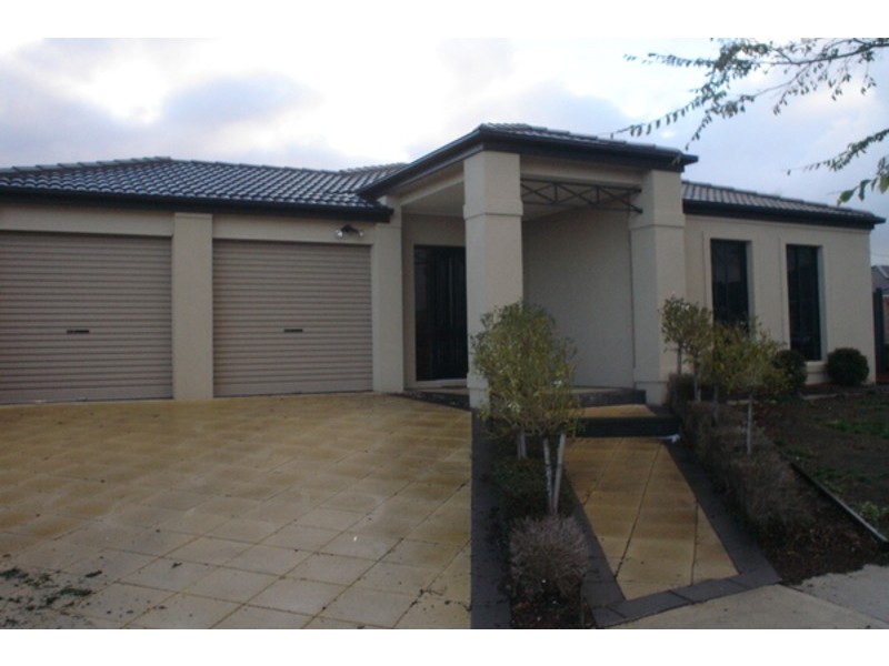 15 Church Avenue, Taylors Hill VIC 3037