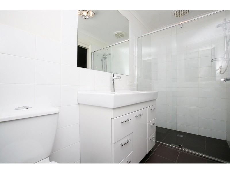 3 Brogil Walk, Sydenham VIC 3037