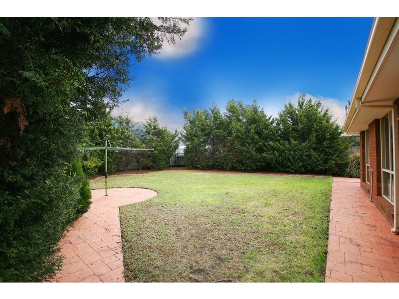 3 Brogil Walk, Sydenham VIC 3037