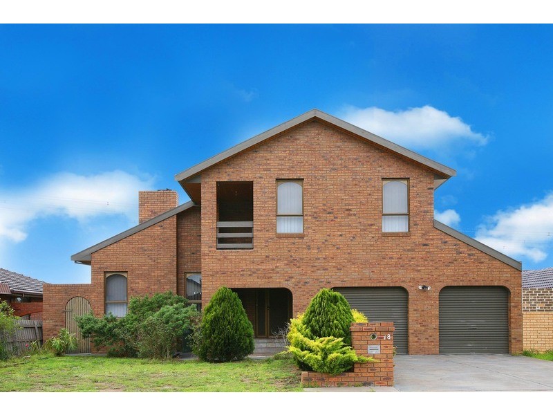 18 Broula Court, Taylors Lakes VIC 3038