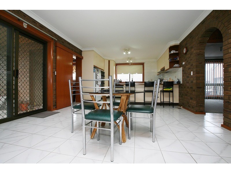 18 Broula Court, Taylors Lakes VIC 3038