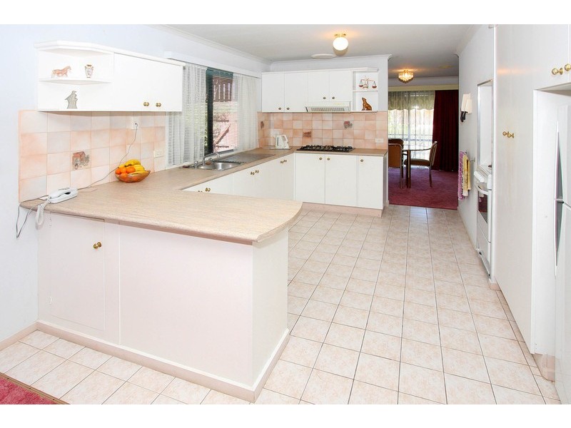 16 Pastoral Place, Sydenham VIC 3037