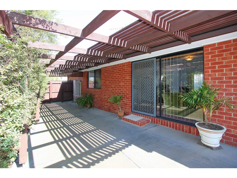 16 Pastoral Place, Sydenham VIC 3037