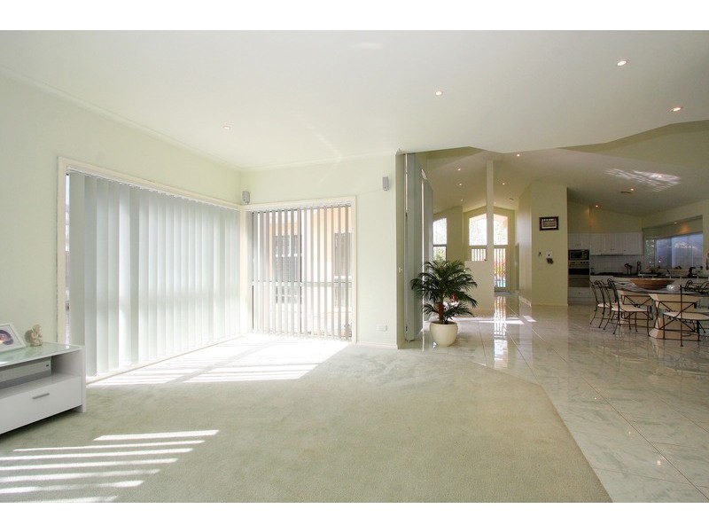 14 O’Hara Court, Taylors Lakes VIC 3038